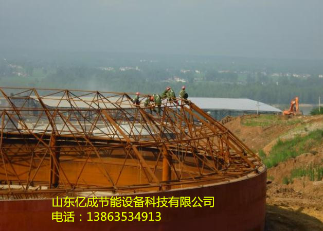 大型鋼板庫施工現場(chǎng)：網(wǎng)架頂施工